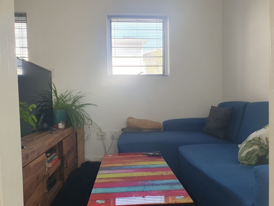 2 Bedroom Property for Sale in Maitland Western Cape